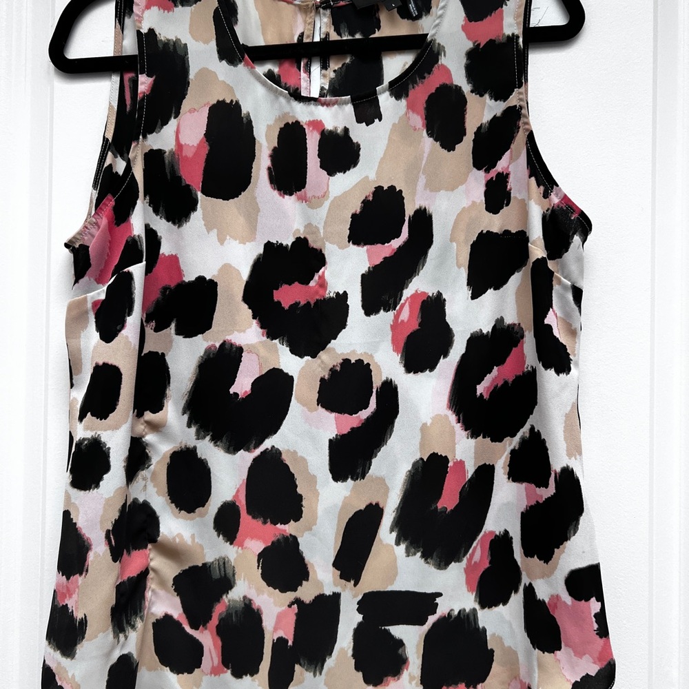 DKNY Abstract Leopard Satin Shell Top Size L